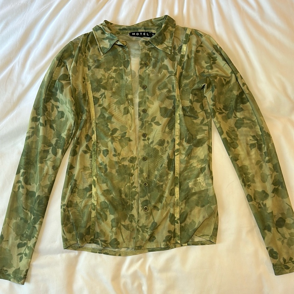 PRINCESS POLLY MOTEL BUTTON UP SHEER FLORAL SHIRT